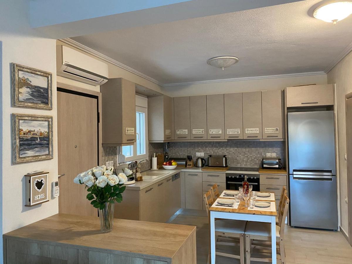 Villa Nikoleti Luxury Living นิกิติ ภายนอก รูปภาพ