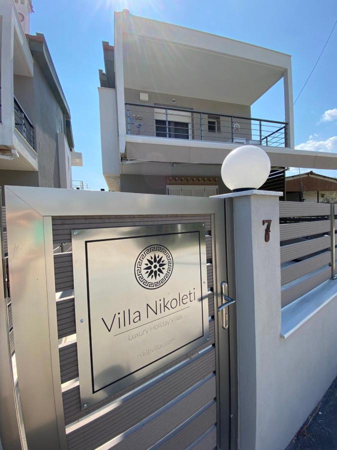 Villa Nikoleti Luxury Living นิกิติ ภายนอก รูปภาพ