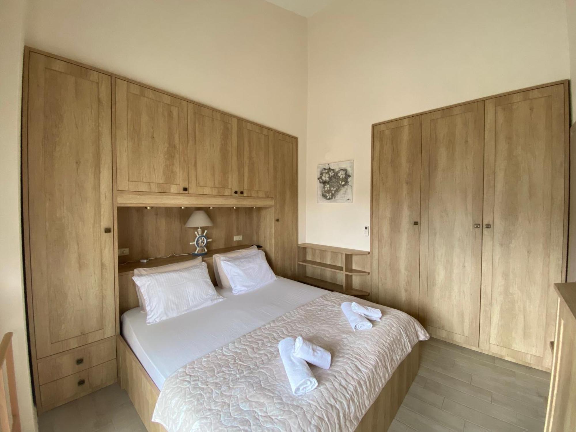 Villa Nikoleti Luxury Living นิกิติ ภายนอก รูปภาพ