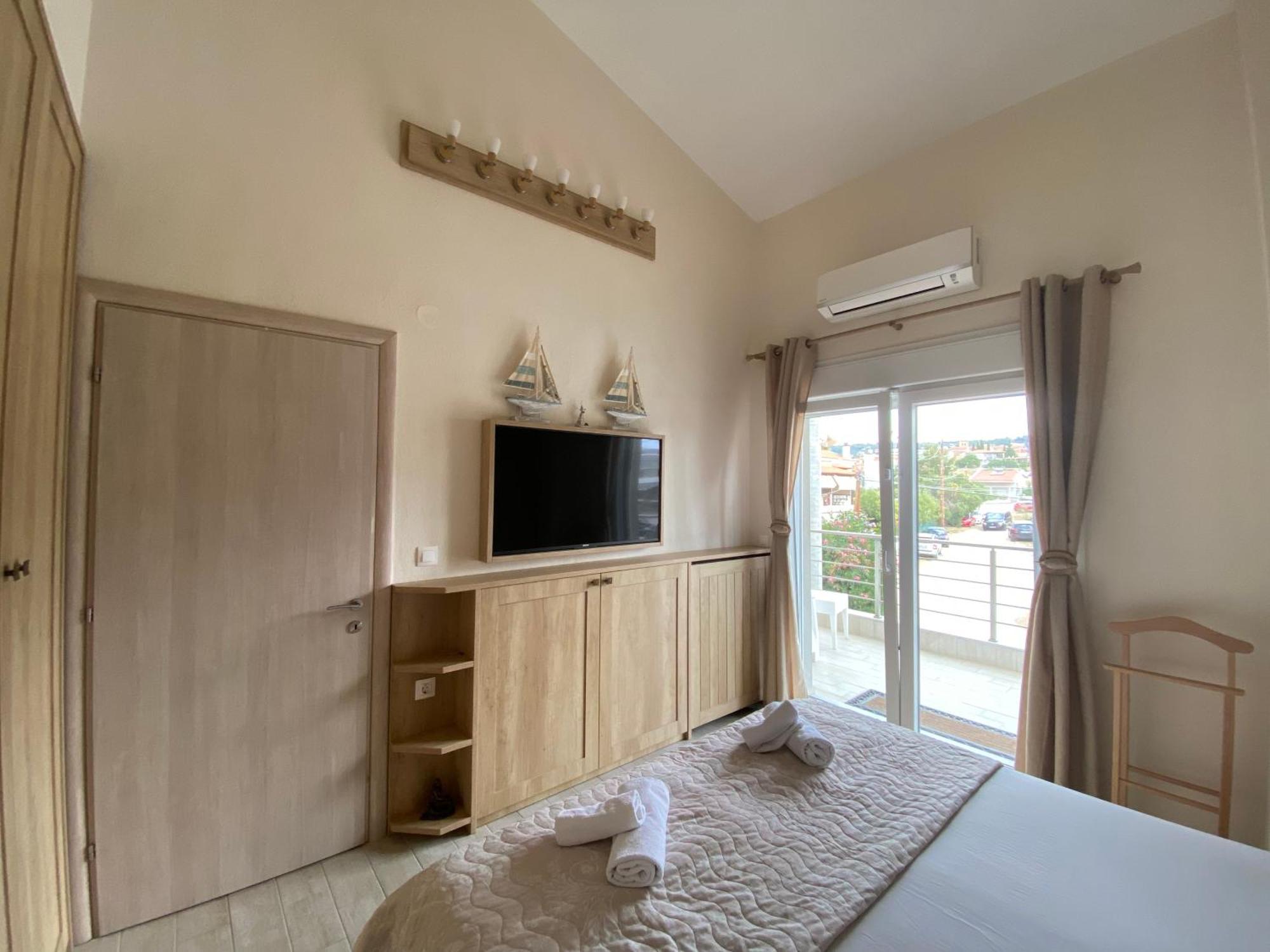 Villa Nikoleti Luxury Living นิกิติ ภายนอก รูปภาพ