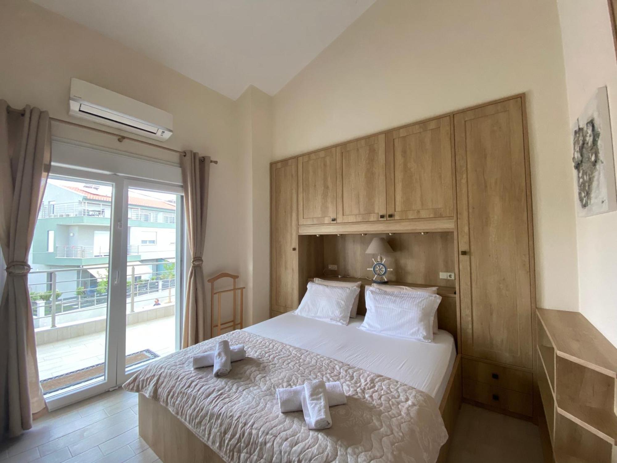 Villa Nikoleti Luxury Living นิกิติ ภายนอก รูปภาพ